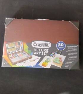04-1052 Crayola Deluxe Art Set Wooden Box 80 Pc Pencils Markers Paint Crayons Pastels