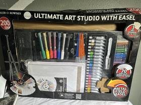 Daler-rowney 011386120805 Ultimate Art Studio With Easel 200pcs Us Shipper Box Damage