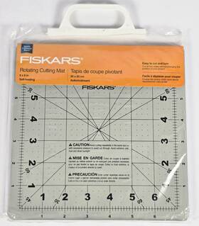 01-001625j Fiskars - 8 Inch X Self Healing Rotating Cutting Mat