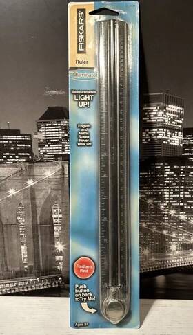 Fiskars 078484091067 Light Up Measuring Art Ruler 2003 Illuminator Red Push Button Read
