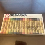 Sakura Cray-pas The Original Oil Pastels 16 Sticks #51520 New/sealed. Fixed Price $10.00.