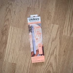 Lifelines Pen Diffuser With Essential Oil Blend - Cinnamon Roll 2 Ink Refills. Fixed Price $1500.00.