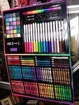 131 Piece Markers Crayons Etc Cra-z-art Carrying Case ( U ). Fixed Price $30.00.